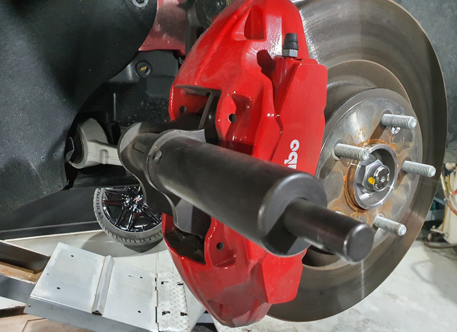STINGER FRONT PAD REPLACEMENT